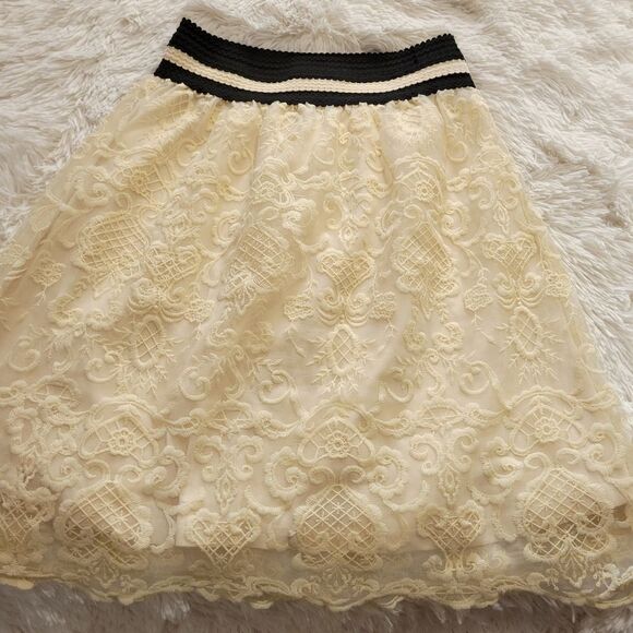 Jealous tomatoes skirt  - Picture 2 of 6